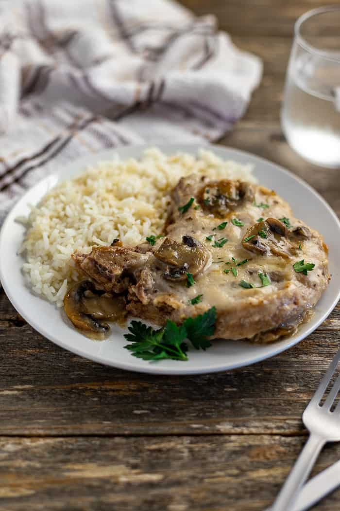 Southern Smothered Pork Chops Recipe - My Kitchen Serenity