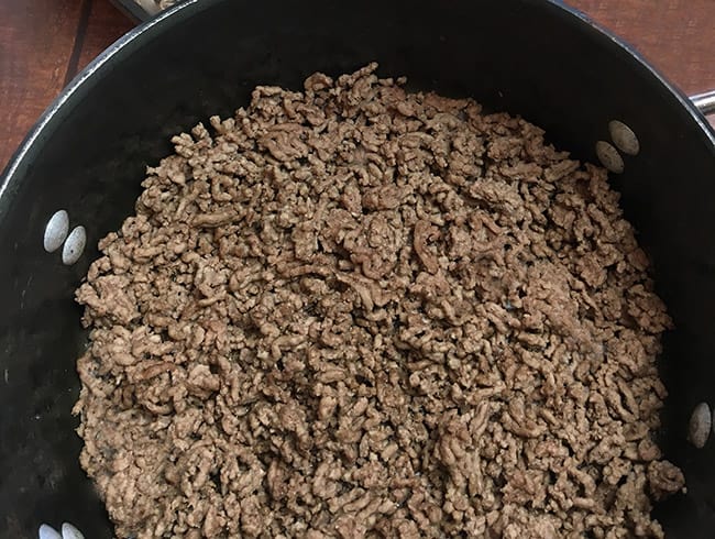 cooked ground beef in pot