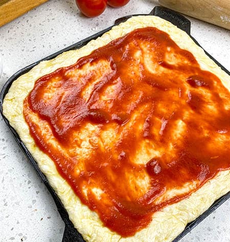 pizza sauce on crust