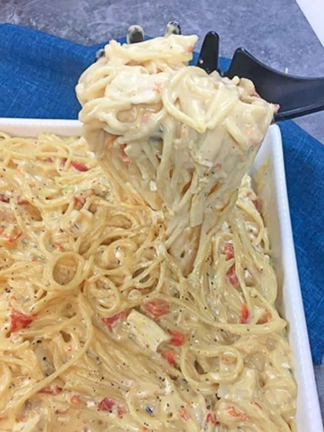 Easy Chicken Spaghetti with Rotel
