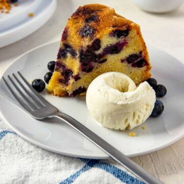 cropped-Best-Blueberry-Pound-Cake.jpg