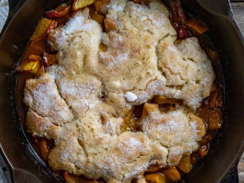 Peach cobbler in Lodge 6.5 inch skillets. : r/castiron