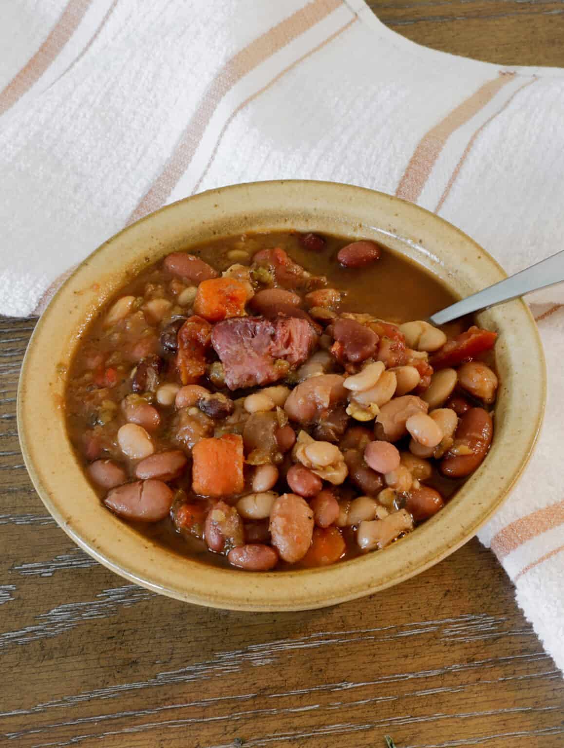 15 Bean Slow Cooker Soup - My Kitchen Serenity