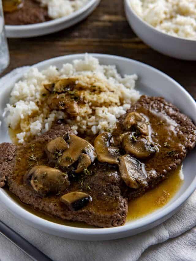 Country Style Steak Recipe Story My Kitchen Serenity   Cropped Country Style Steak With Brown Gravy 