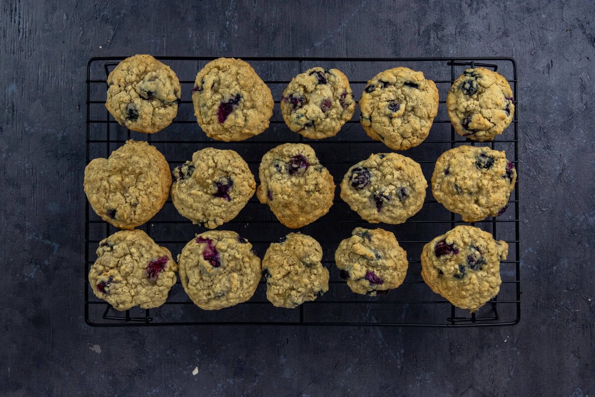 Baked cookies on cooling rack.